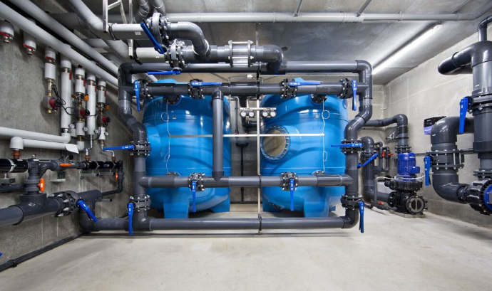 Filterinstallatie voor zwembaden, geleverd door Varitech
