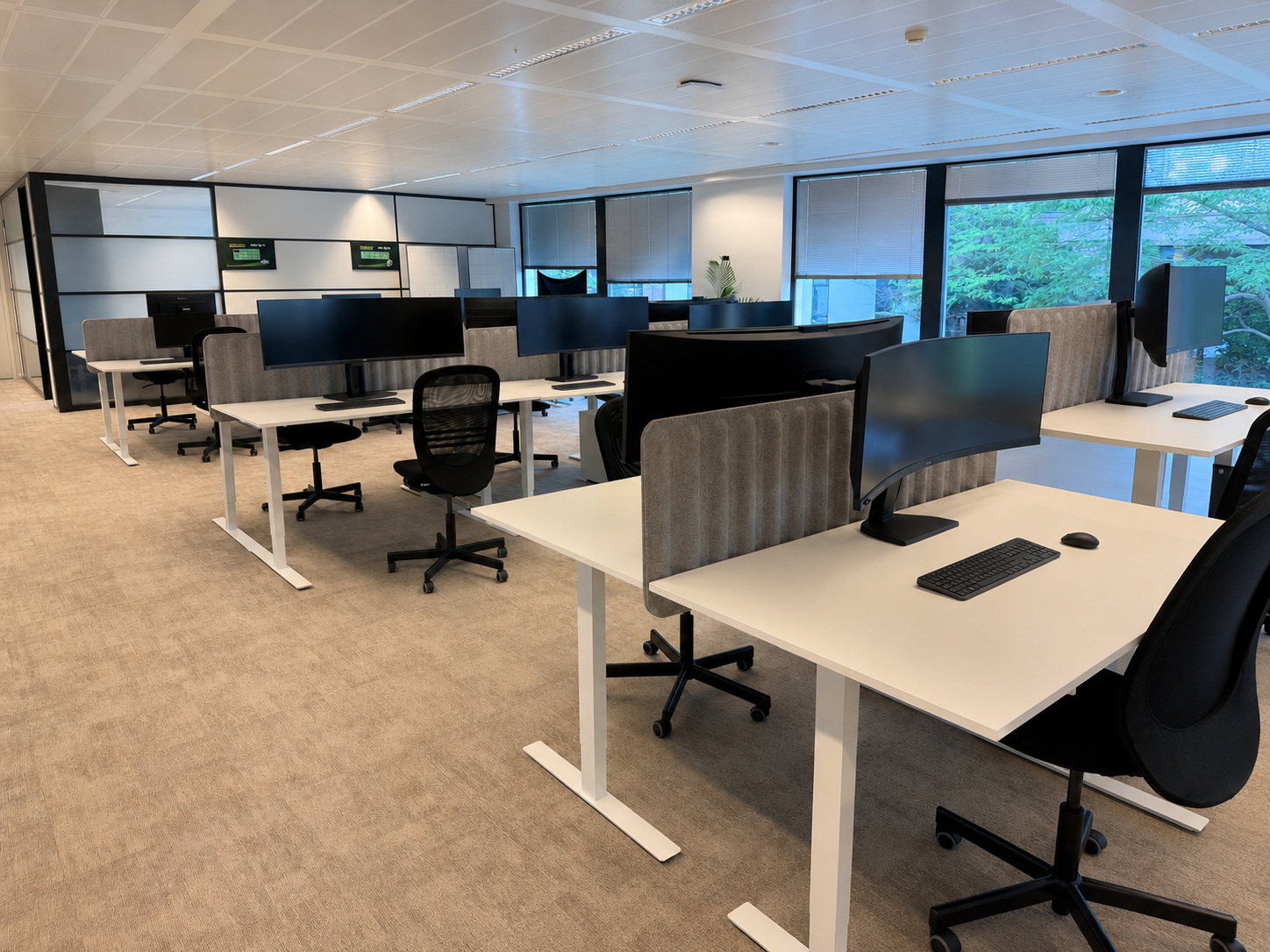 Binnenzicht van het kantoor van OBS Solutions in de Schalienstraat in Antwerpen